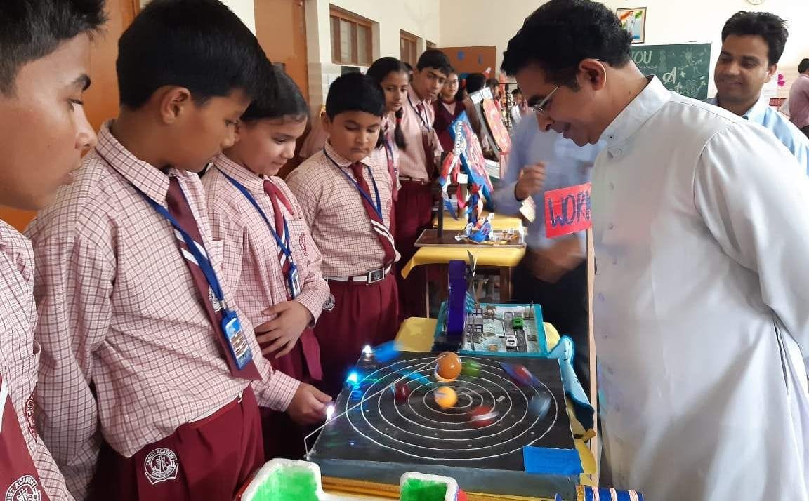 Child Scientists Presented The Models