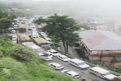 10 km traffic jam from dhali to charabra in shimla