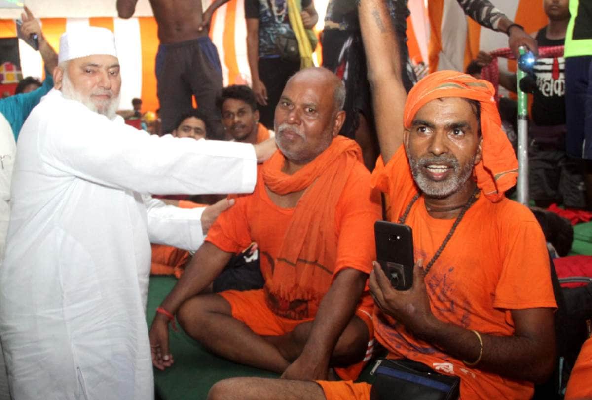 delhi kanwar yatra shows hindu muslim unity muslim mla service in kanwar camp jai shriram slogans