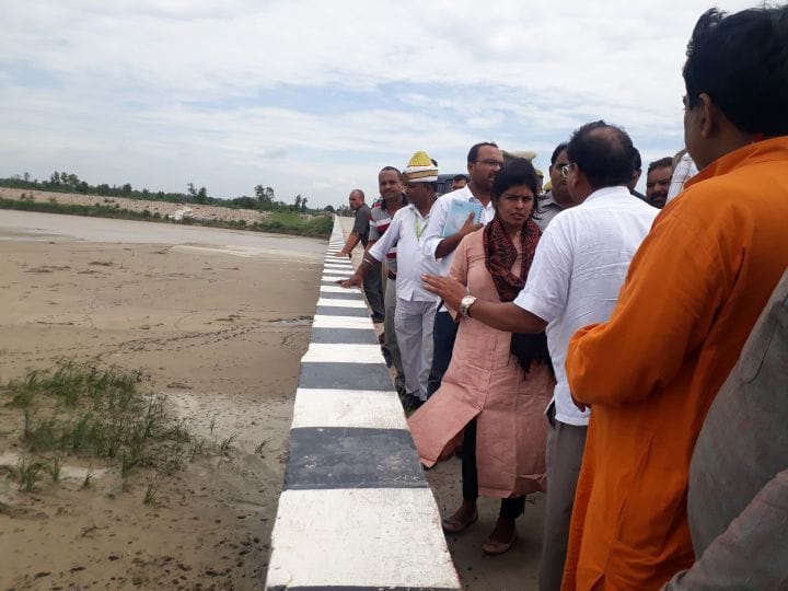 State Ministe  Swati Singh has taken inspection flood areas