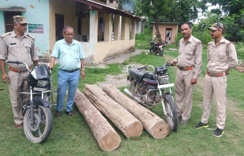 Firing in smugglers and forest personnel in the Peoplepace Range