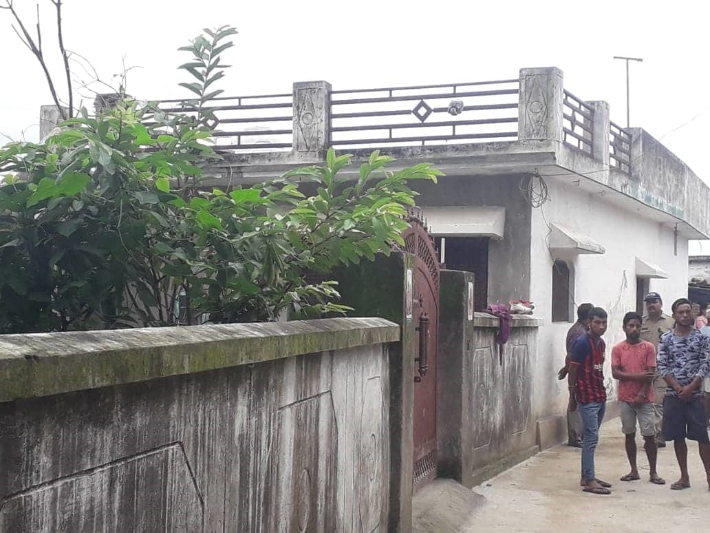 man attack on his family, two children died in doiwala