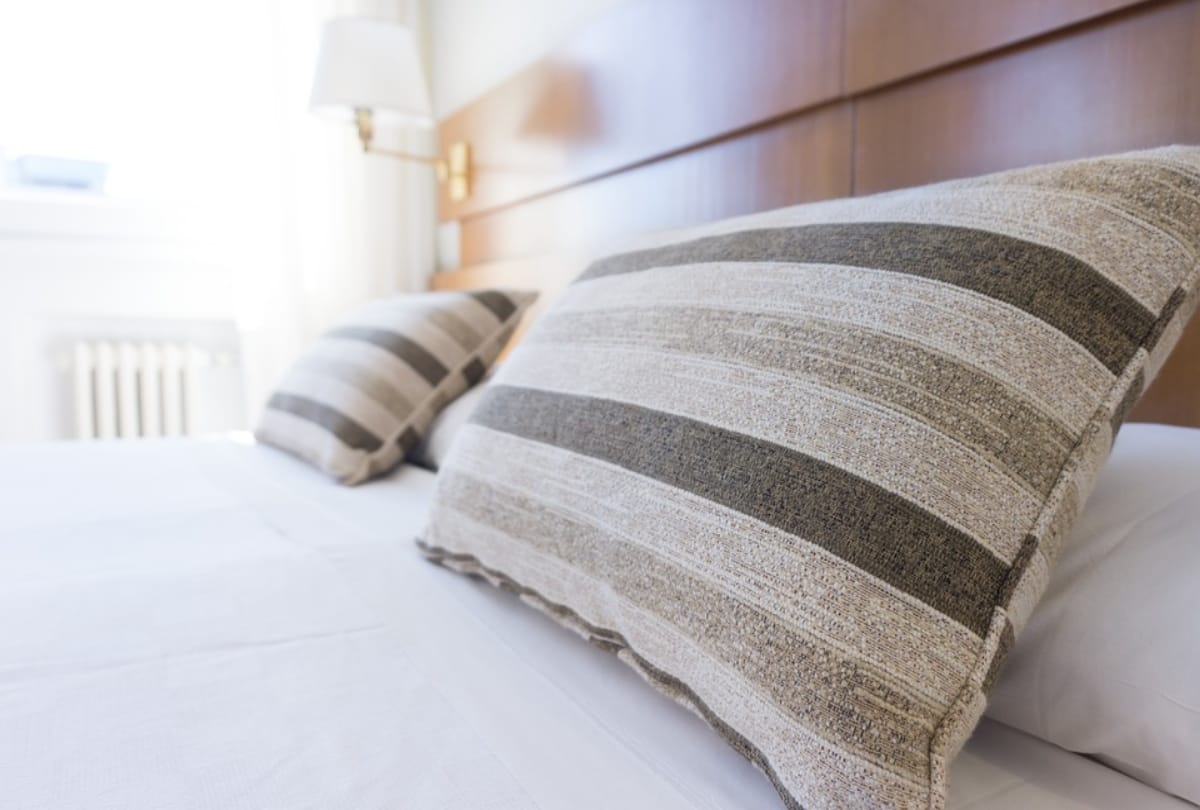 bad pillow affects sleep symptoms treatment