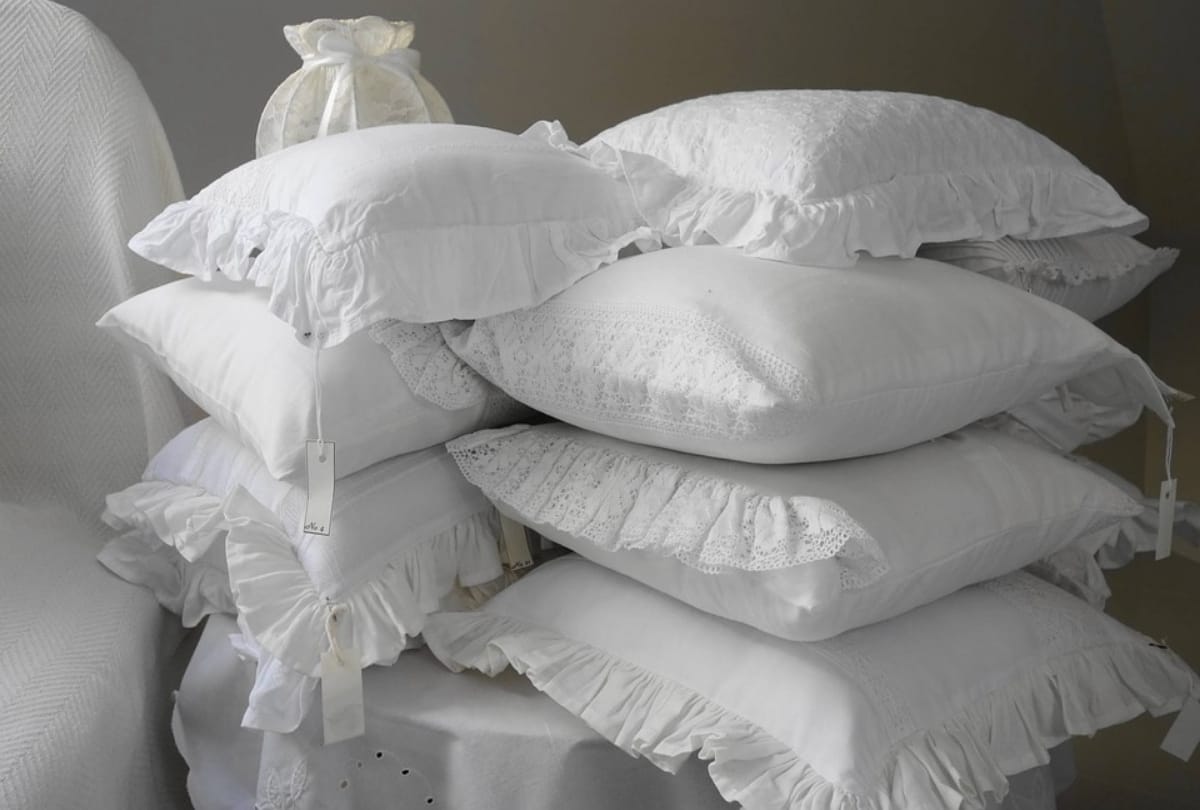 bad pillow affects sleep symptoms treatment