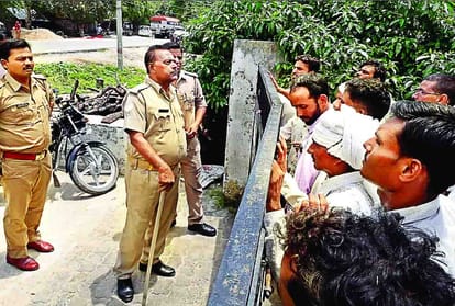 angry people of hardoi with power crisis