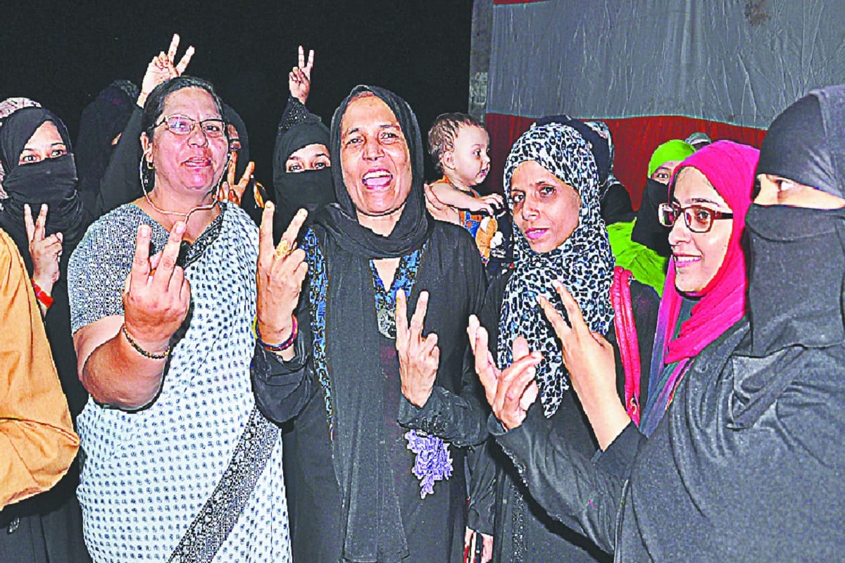 Muslim women of Saharanpur have celebrate after triple talaq bill passed in parliament
