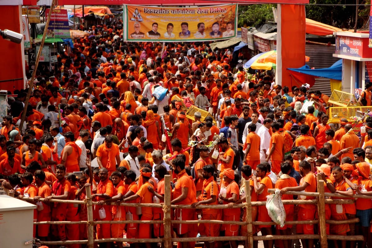 savan 2019 kanvariya coming fourth Monday to visit varanasi kashi vishwanath bakrid
