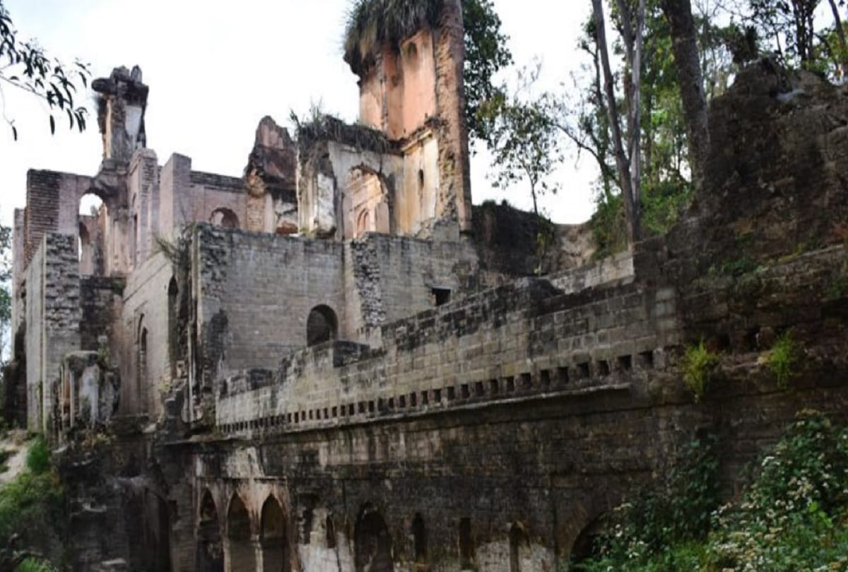 know about mysterious sujanpur fort hidden treasures