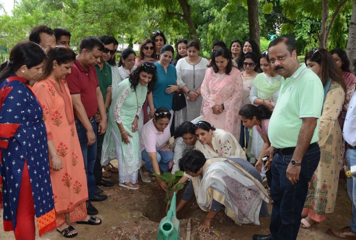 tree plantation in savan month by Lions Club dig and dm wife at park