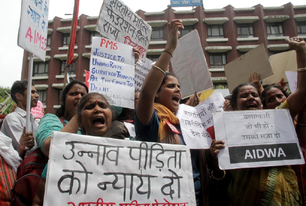 unnao rape case protest outside uttar pradesh bhawan in delhi