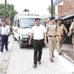 दुष्कर्म पीड़िता की चाची के शव को भारी सुरक्षा के बीच गांव लाया गया