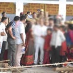 दुष्कर्म पीड़िता का चाचा परिजनों से मिलकर फफक कर रो पड़ा था (फाइल फोटो)