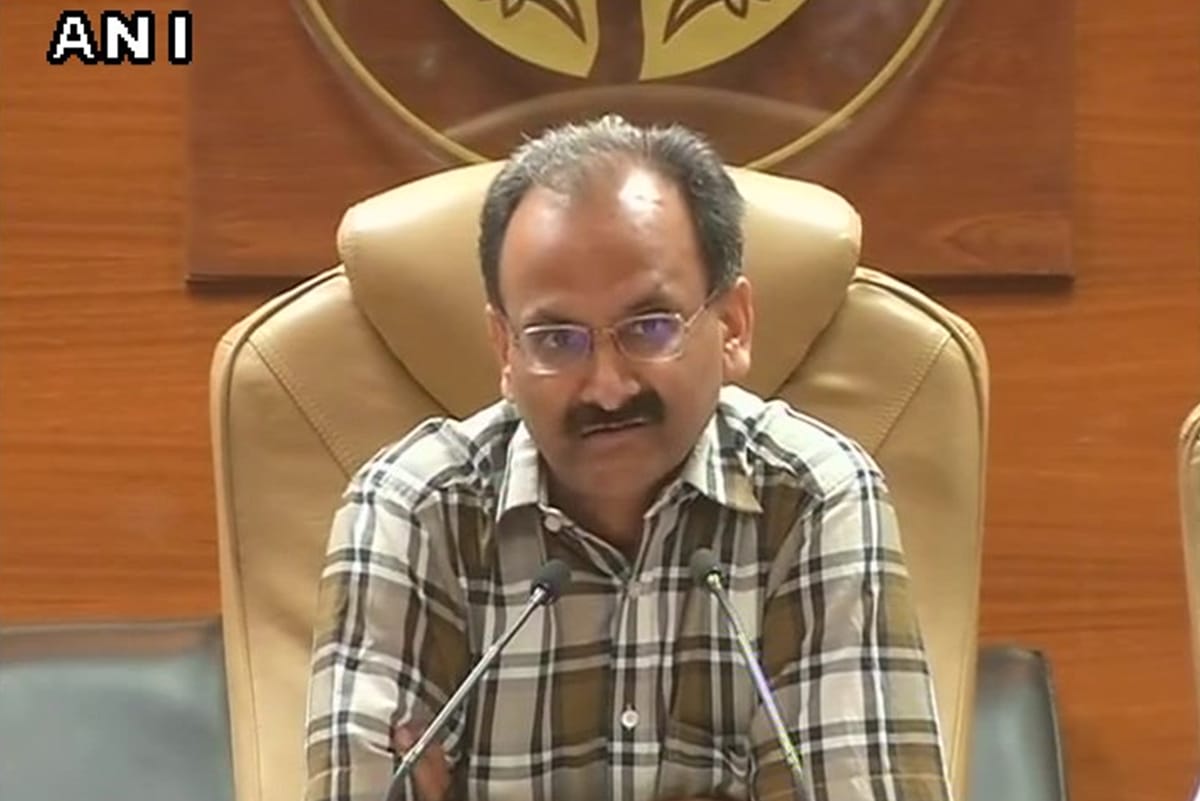 Yogi government removed principal home secretary arvind kumar, Avnish Awasthi will succeed him