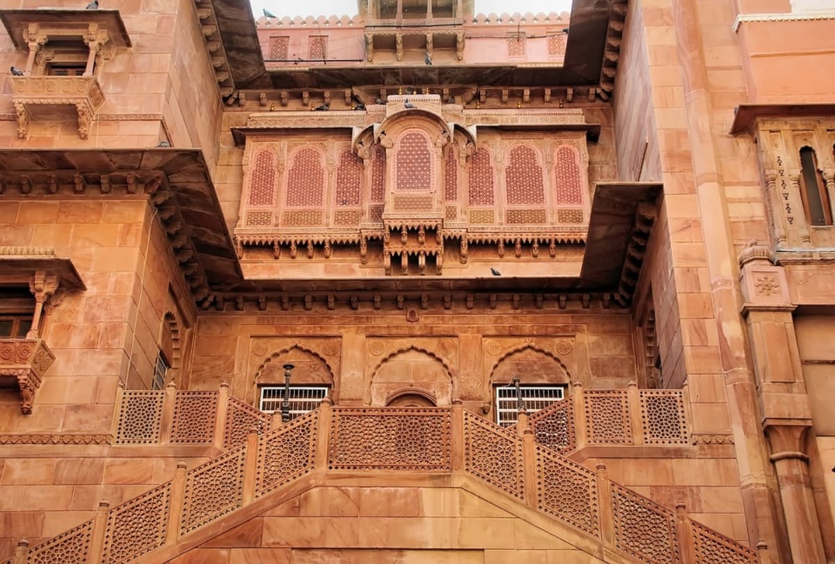 travel bikaner famous for junagarh fort place for history and architecture
