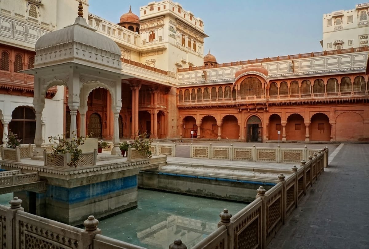 travel bikaner famous for junagarh fort place for history and architecture