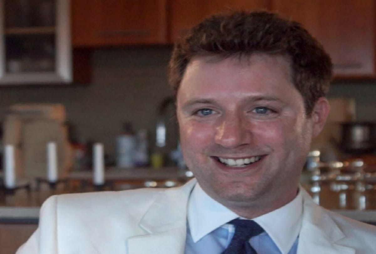 college dropout student bedridden for 11 years Then he invented a surgery and cured himself