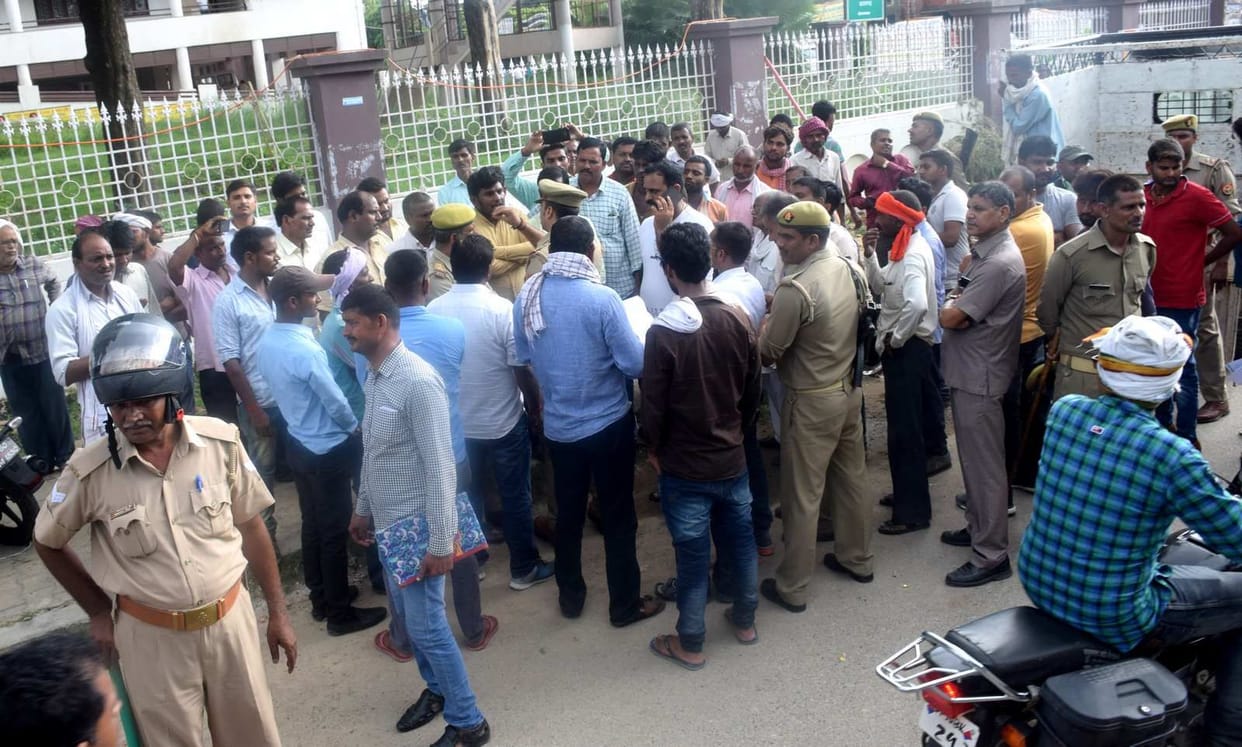 After murder, team reached for metering, people jammed road