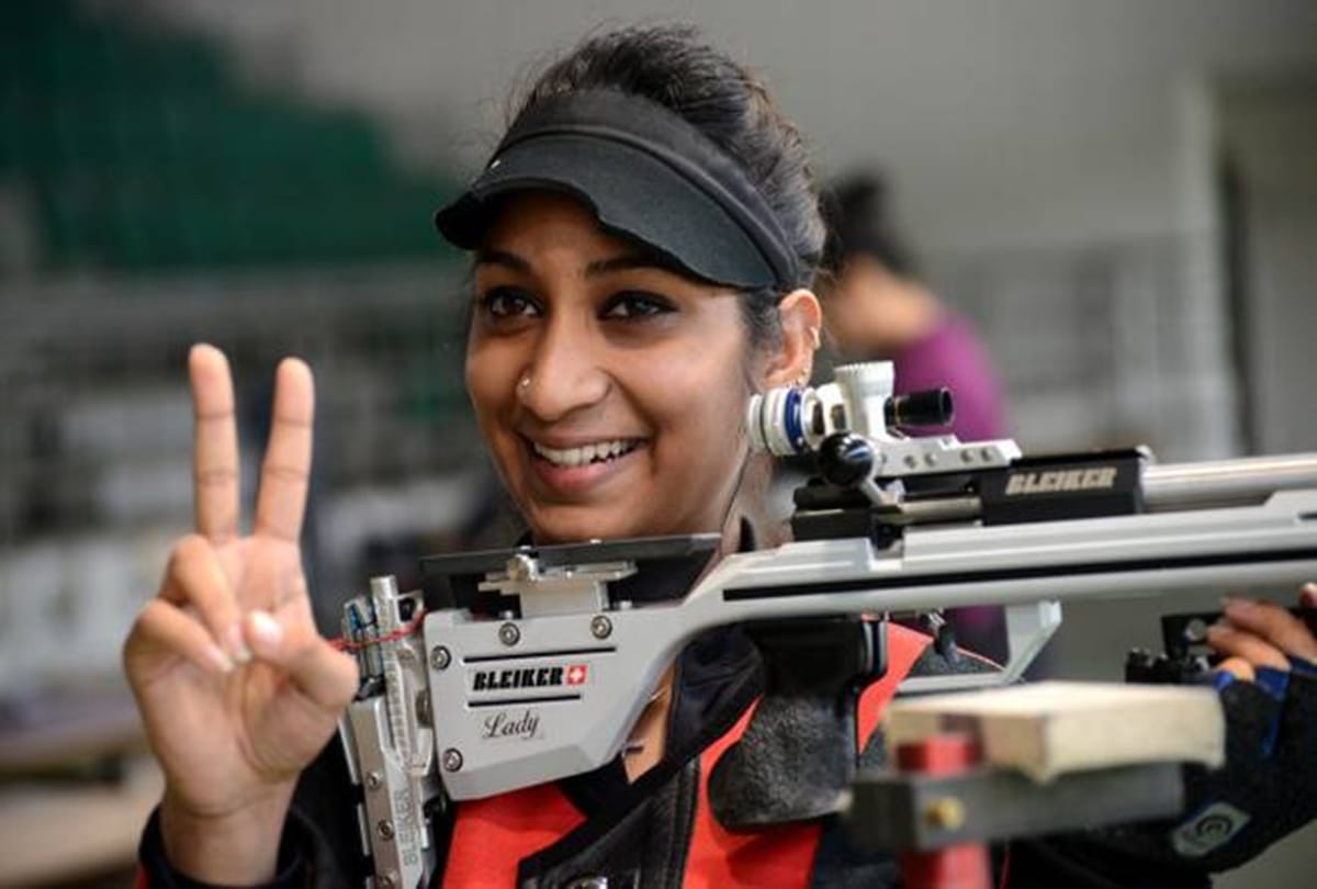 Elizabeth won gold at 50m rifle three positions