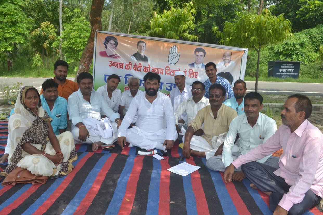 Congress workers kept fast