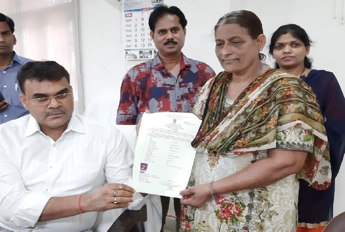 pakistani woman lajwanti gets indian citizenship