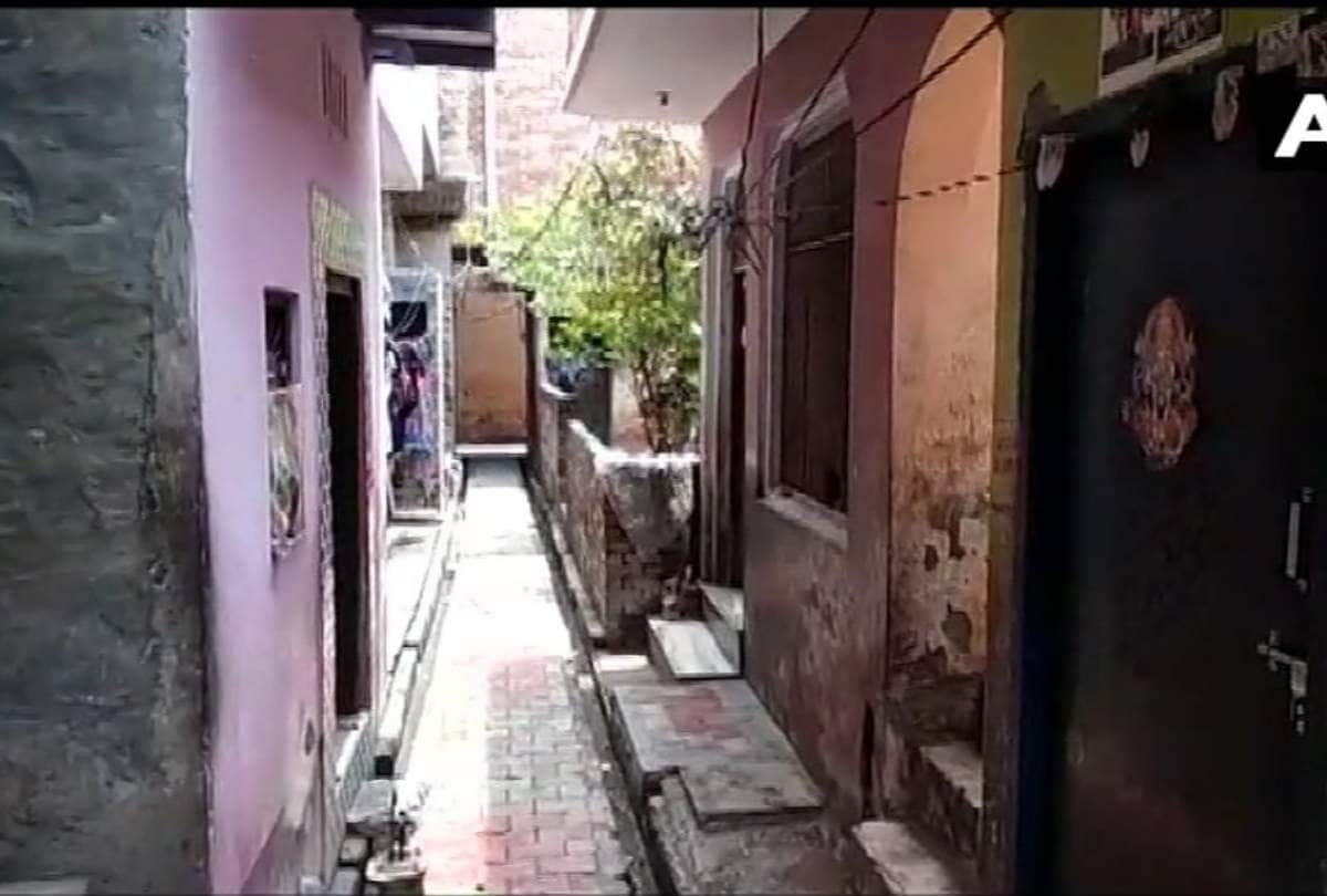 uttar pradesh pakistan wali gali residents urge pm modi cm yogi to change name of lane