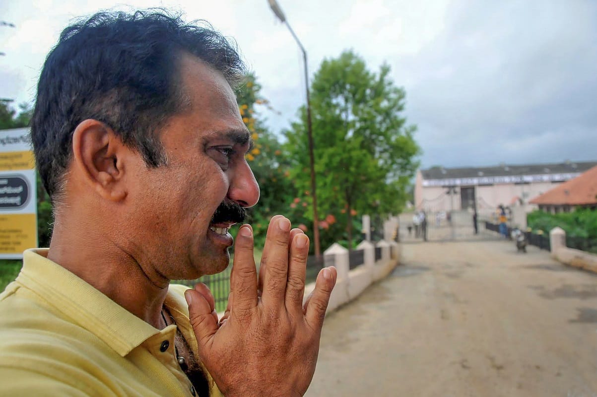 cafe coffee day enterprises vg siddhartha dead photos t d rajegowda mamata banerjee