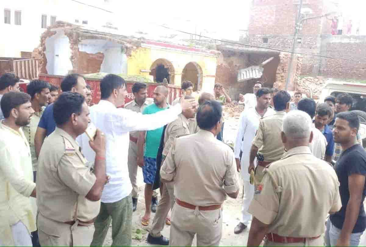 firing between Congress leader and district panchayat mem