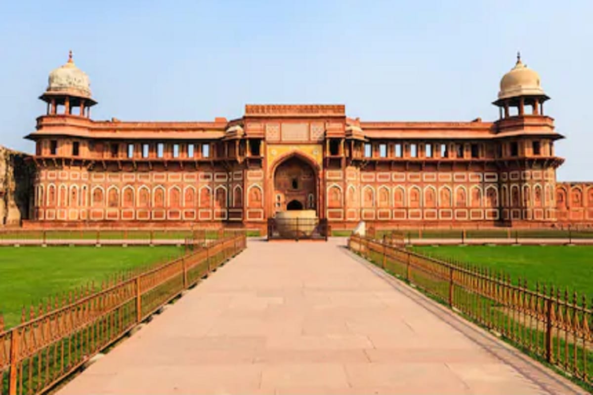 except tajmahal these places for visit in agra