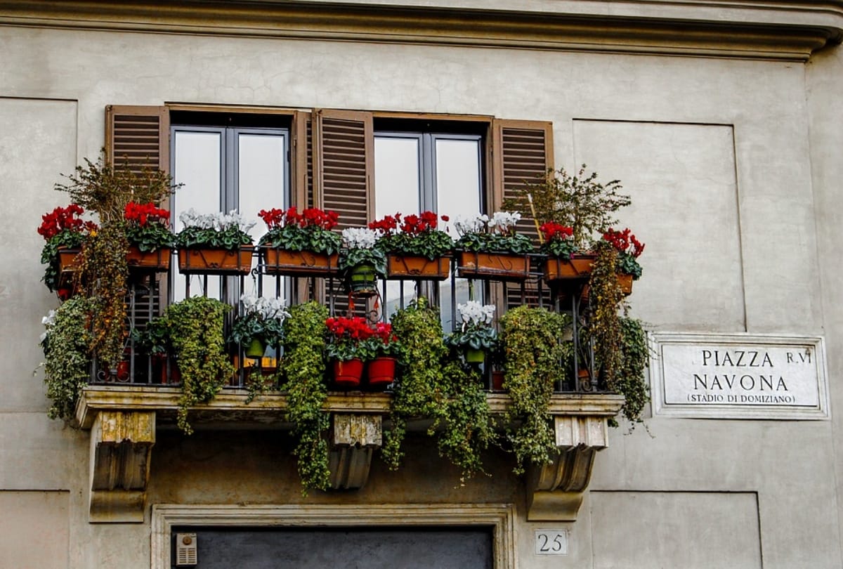 visit city of romane rome venice with partner once in life