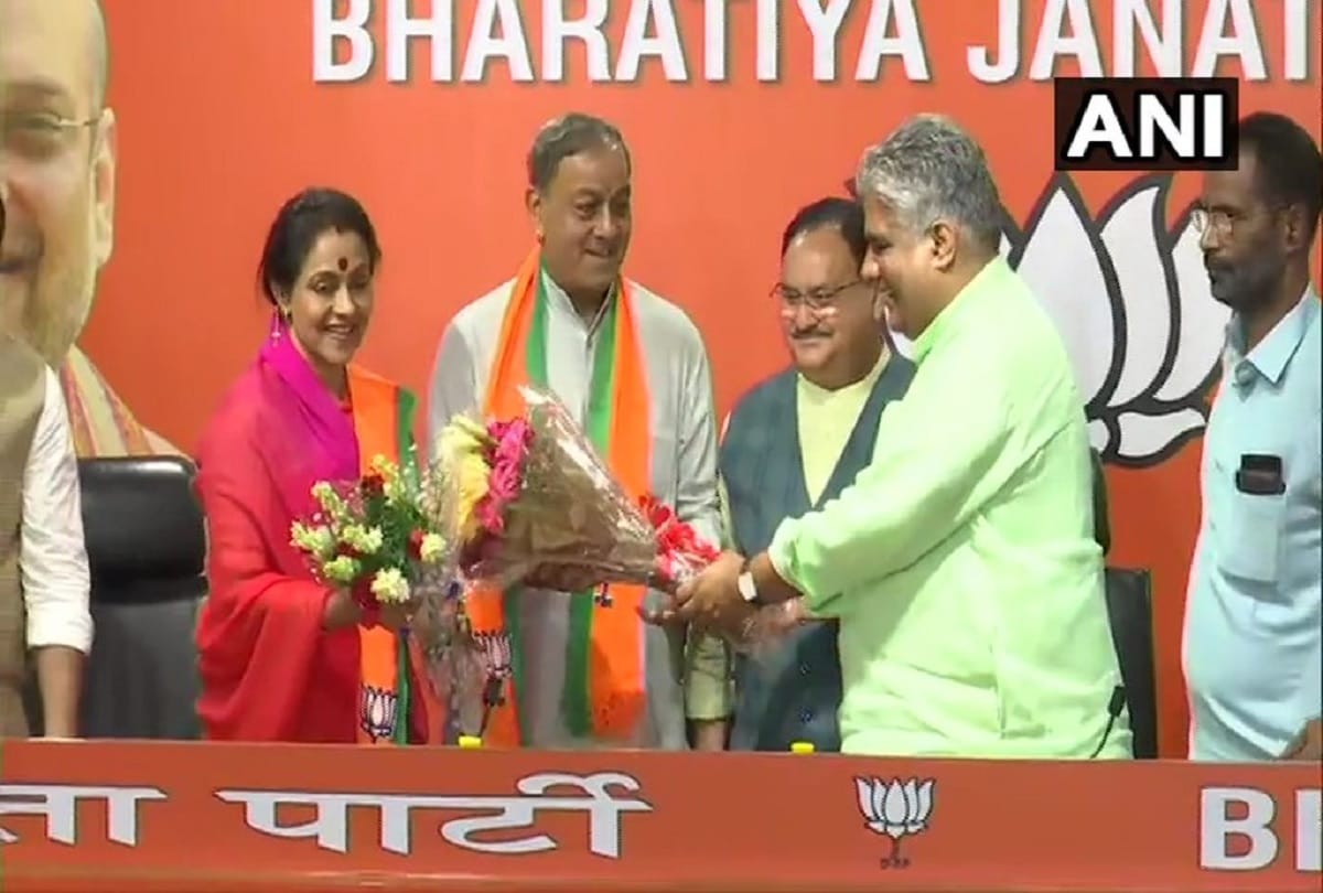 Former Congress Rajya Sabha MP Sanjay Singh and his wife Amita Singh join Bharatiya Janata Party