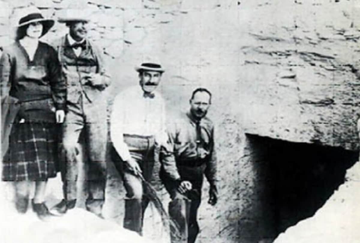 Mysterious Mummy of Egypt King Tutankhamun tomb discovery Curse of the Pharaohs