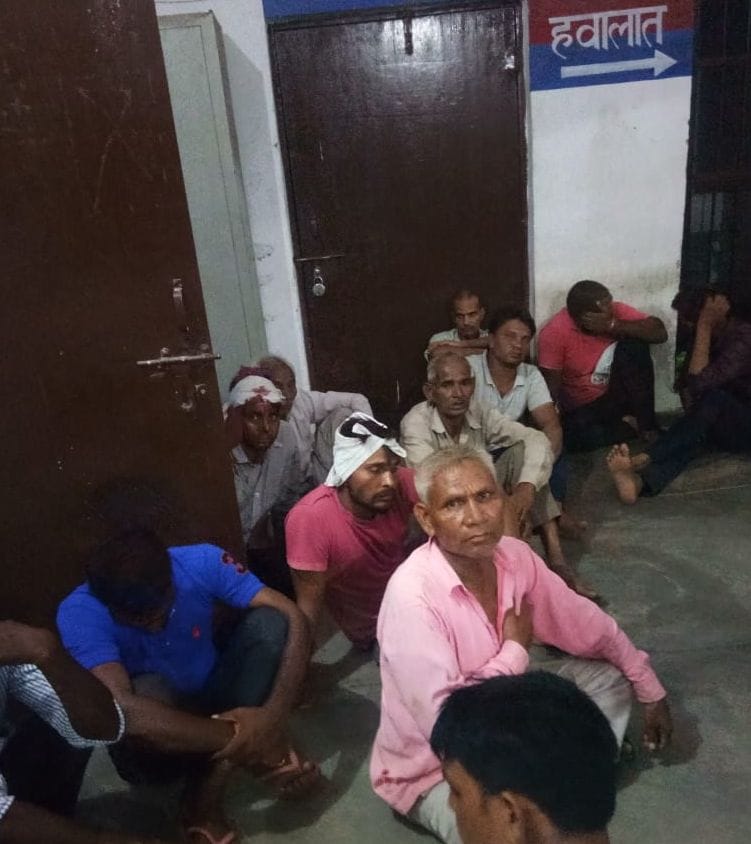 dispute in kawad shivr, 12 people are enjured