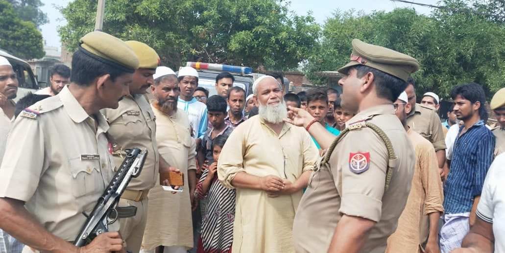 End of controversy over years, SDM broke down the lock of madarsa classroom