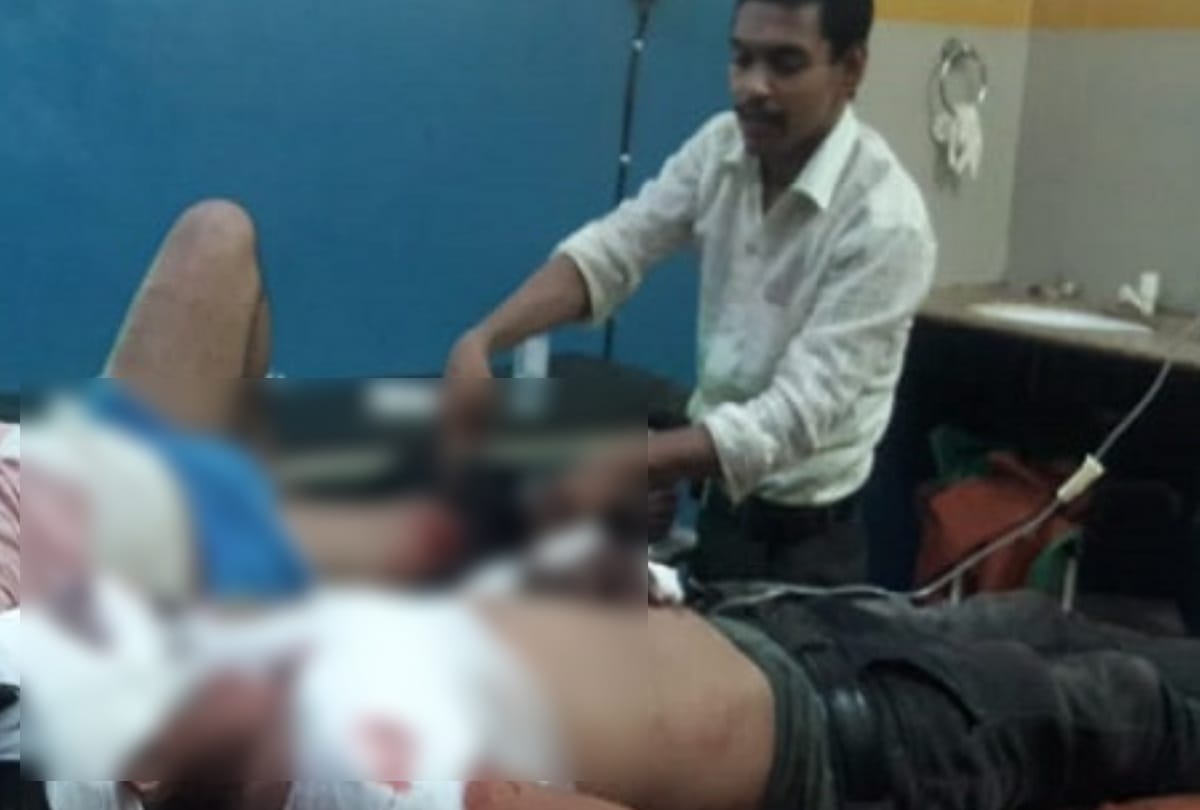UP News Today: Road accident in Banda, UP Bus collides with car