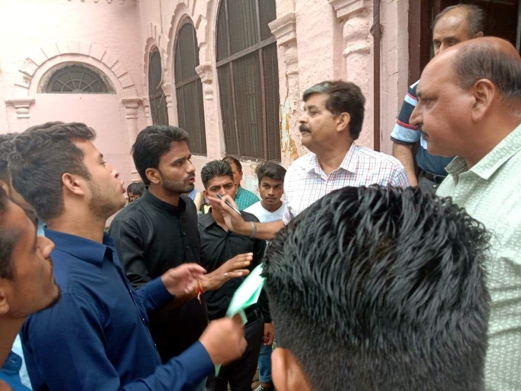 Teachers raised hand in hand, commotion