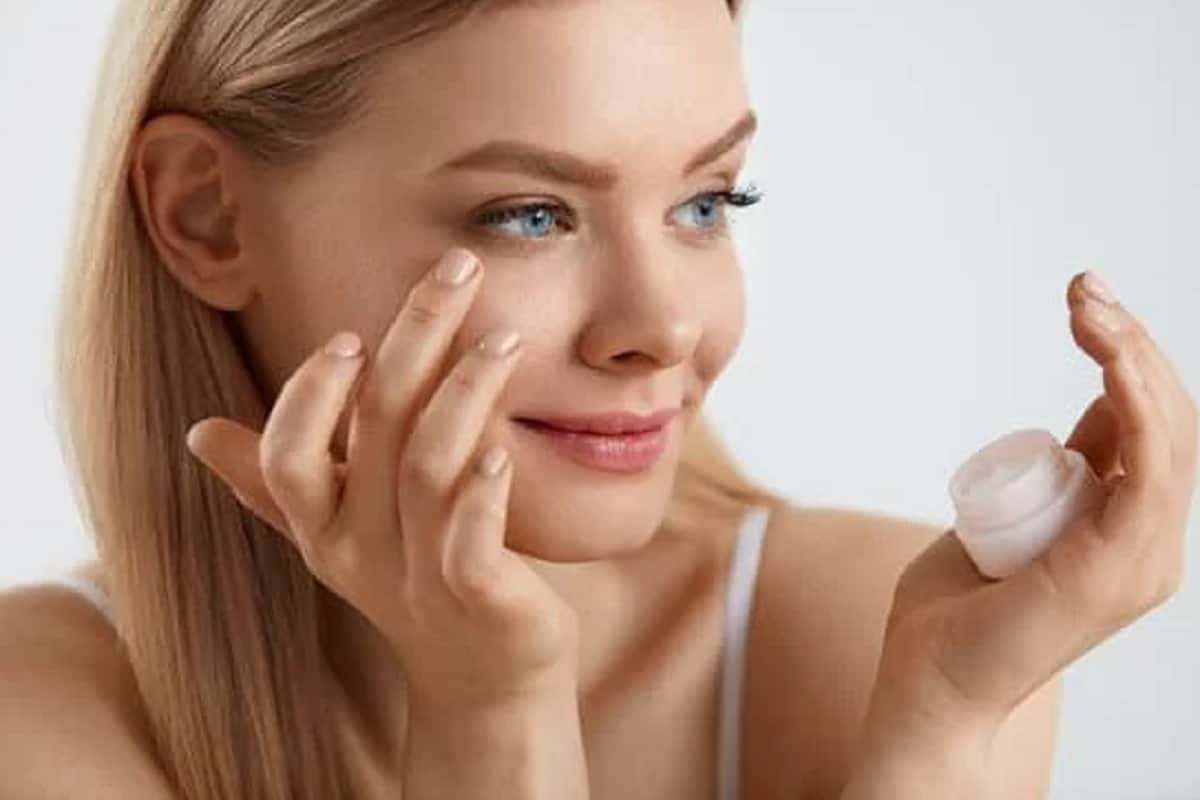 easy beauty hacks to look perfect on video call