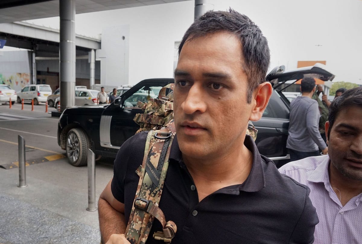 fact check MS dhoni viral singing video with indian army