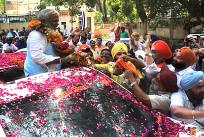 भाजपा प्रदेश अध्यक्ष स्वतंत्रदेव सिंह कानपुर में