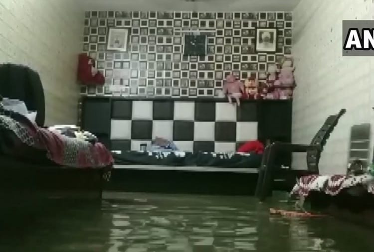 Heavy Rainfall in Ludhiana of Punjab, Water enters in houses and streets