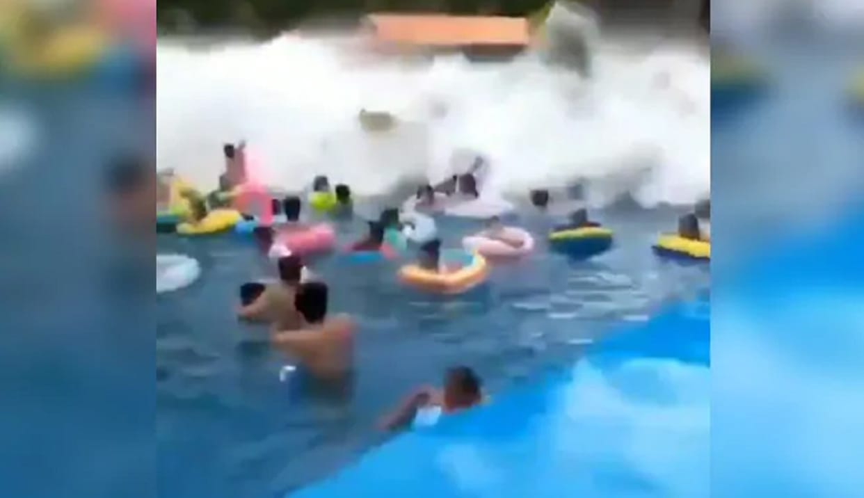 water park wave machine malfunction in northern china shuiyun water park