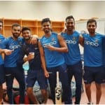 विराट कोहली-टीम इंडिया के खिलाड़ियों के साथ