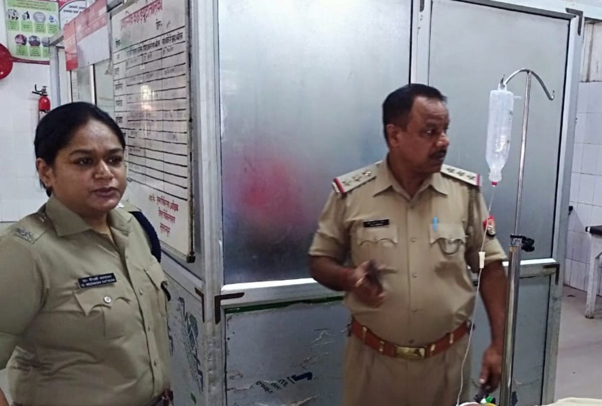 two sub inspector died and two man injured  in an accident in sultanpur