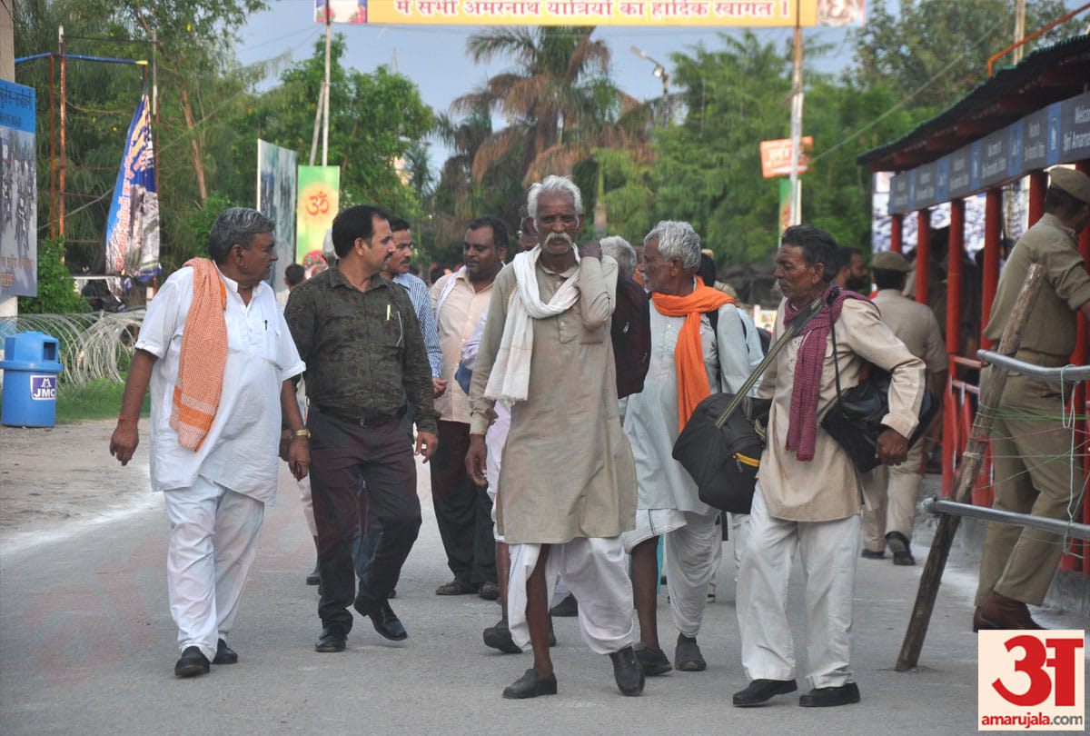 amarnath pilgrims asked to return back to their home town, kashmir advisory, amarnath pilgrims upset