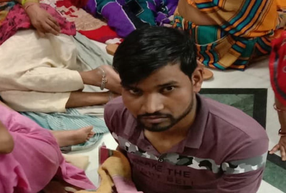 Death of Newborn after Pregnant woman delivery in house in delhi