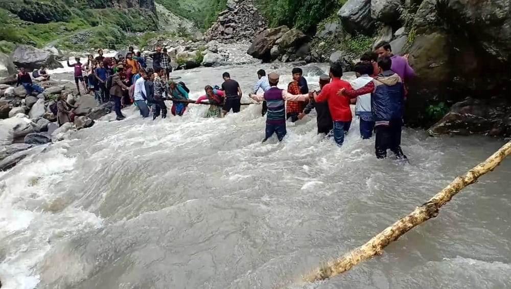 due to rain river level increased in dehradun and uttarkashi