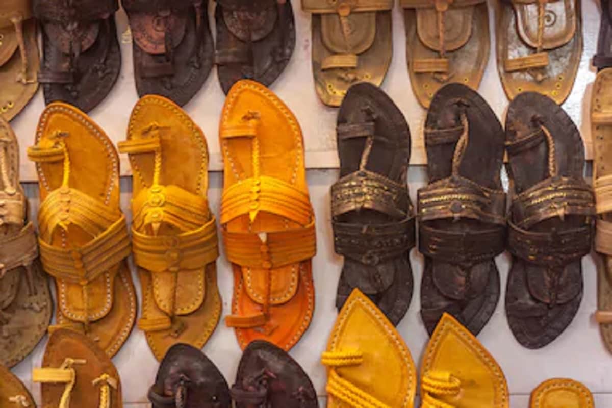 Baisakhi 2023 best footwear for women for Ethnic wear for baisakhi