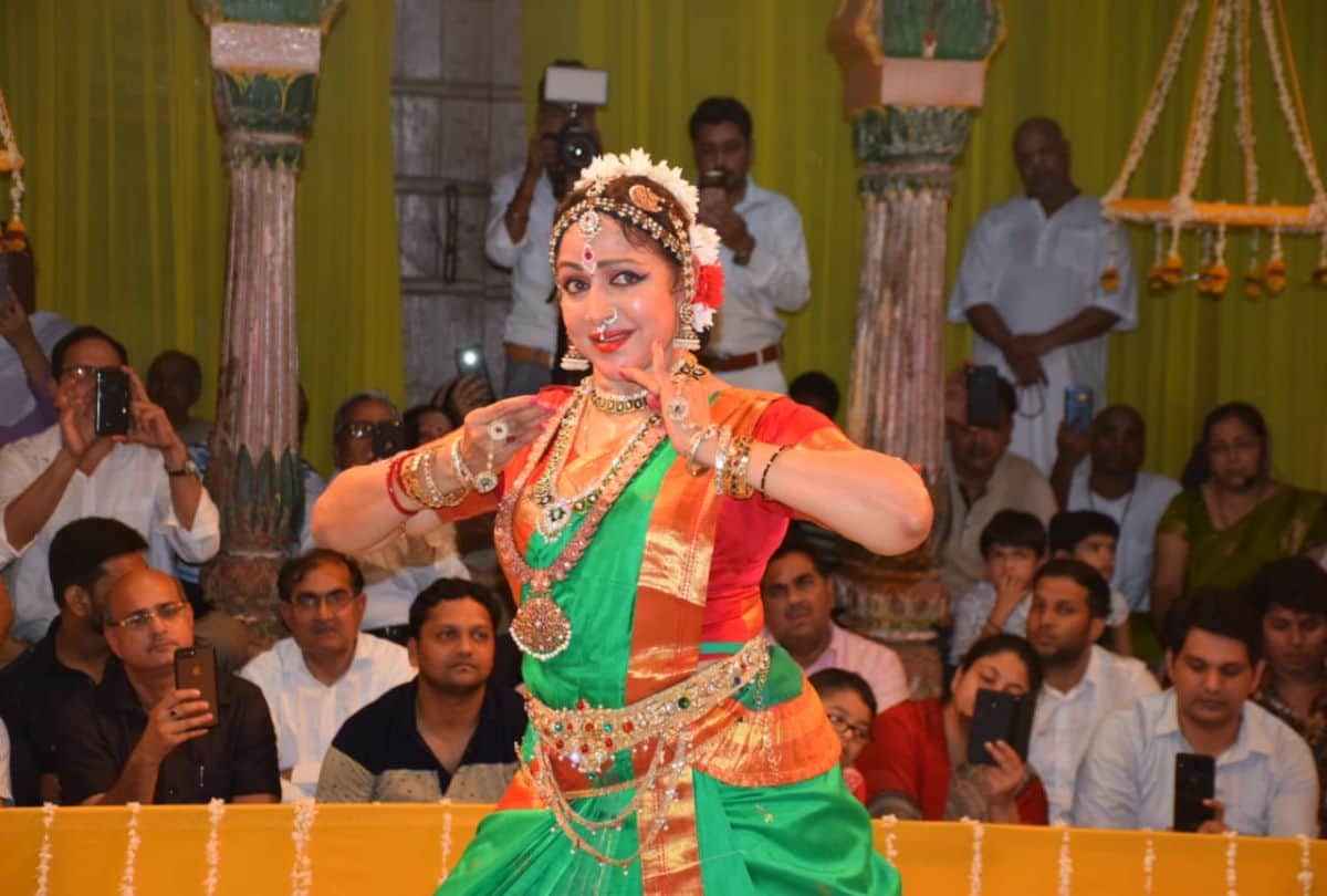 Hema malini revealed About Husband Dharmendra First Wife prakash kaur