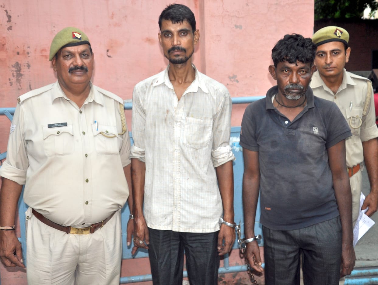 200 peti wine seized from truck