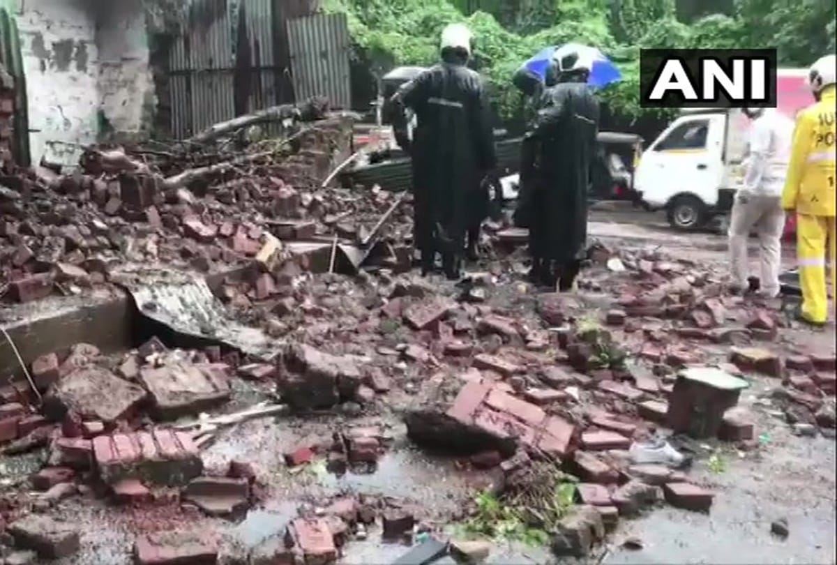 One died after a wall collapsed in a housing society in Sakinaka