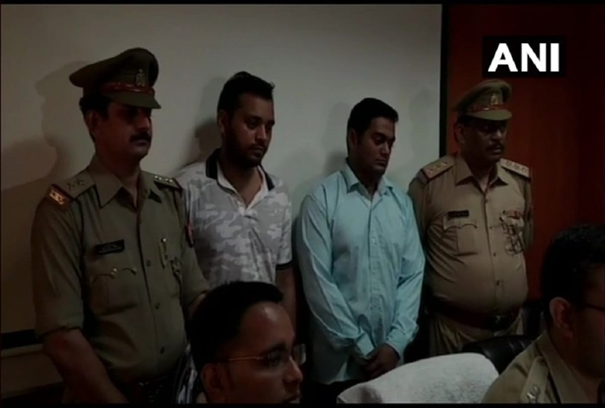 two persons arrested by noida Police for posing as IPS and IAS
